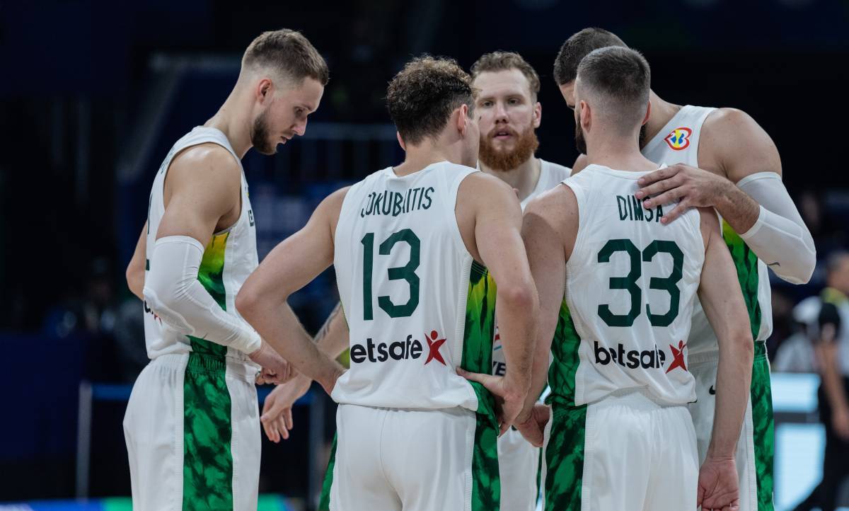 Литва одолела Словению и сыграет с Латвией за пятое место на ЧМ по баскетболу