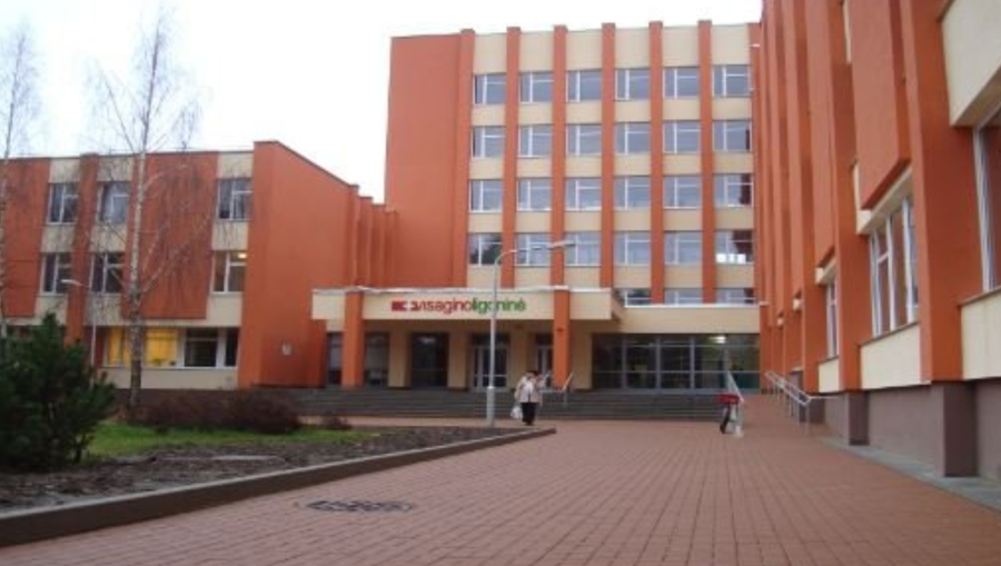 Висагинская больница возобновила прием пациентов. На все консультации и процедуры придется записываться повторно